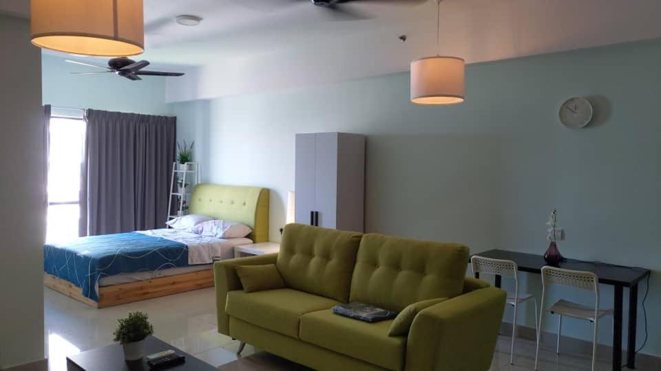 Cozy Studio Unit,Cyberjaya,Wifi, Netflix,Free Parking Apartment Exterior photo