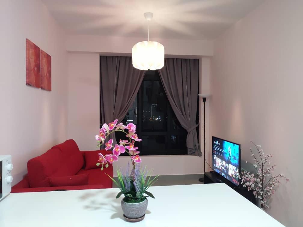 Cozy Studio Unit,Cyberjaya,Wifi, Netflix,Free Parking Apartment Exterior photo